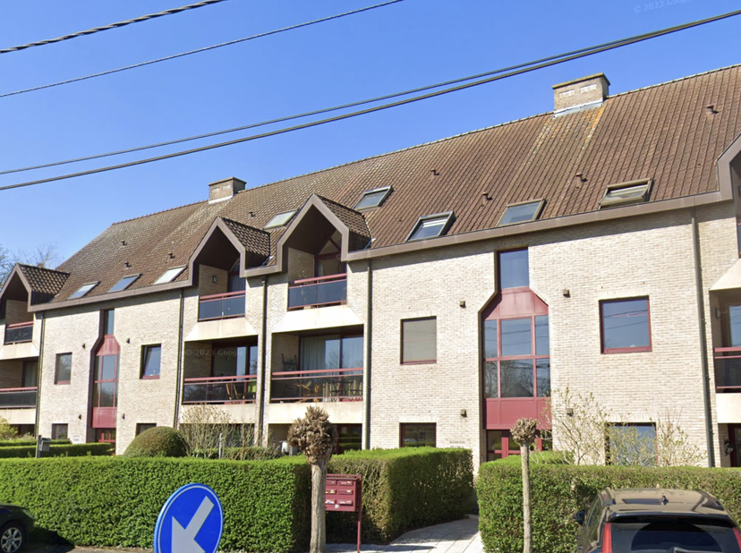 Gelijkvloers appartement met tuin en garage in De Pinte&lt;br /&gt;
&lt;br /&gt;
Dit prachtige en instapklare gelijkvloerse appartement combineert ruimte, licht e